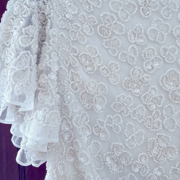 (148) ❤️ BNWT Mac Duggal HIGH NECK FLUTTER CAP SLEEVE GOWN $598 - Picture 8 of 8